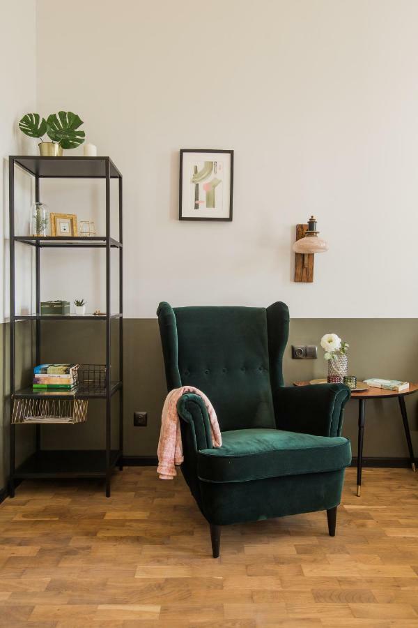 Nowy Swiat 28 Butas Warsaw